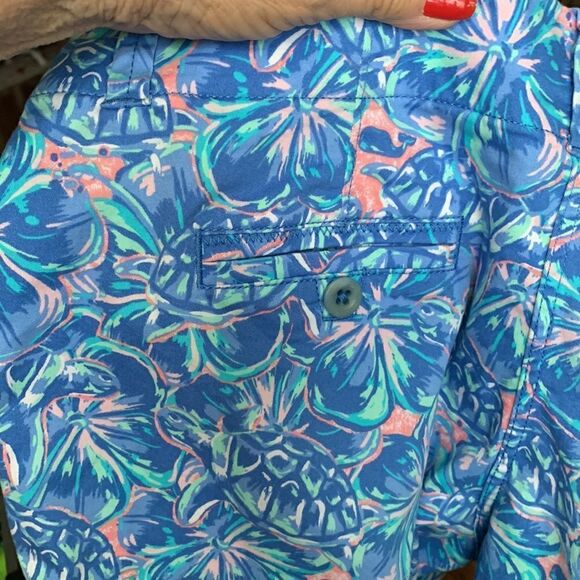 Vineyard Vines size 4 blue and pink shorts - Picture 6 of 11